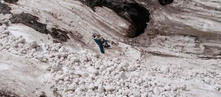  अन्नपूर्ण हिमालको बेसक्याम्पमा हिउँपहिरो, दुई जना बेपत्ता