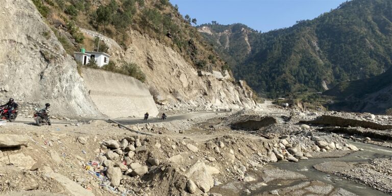 चार खण्डमा बन्दैछ बाढीले क्षतिग्रस्त बीपी राजमार्ग