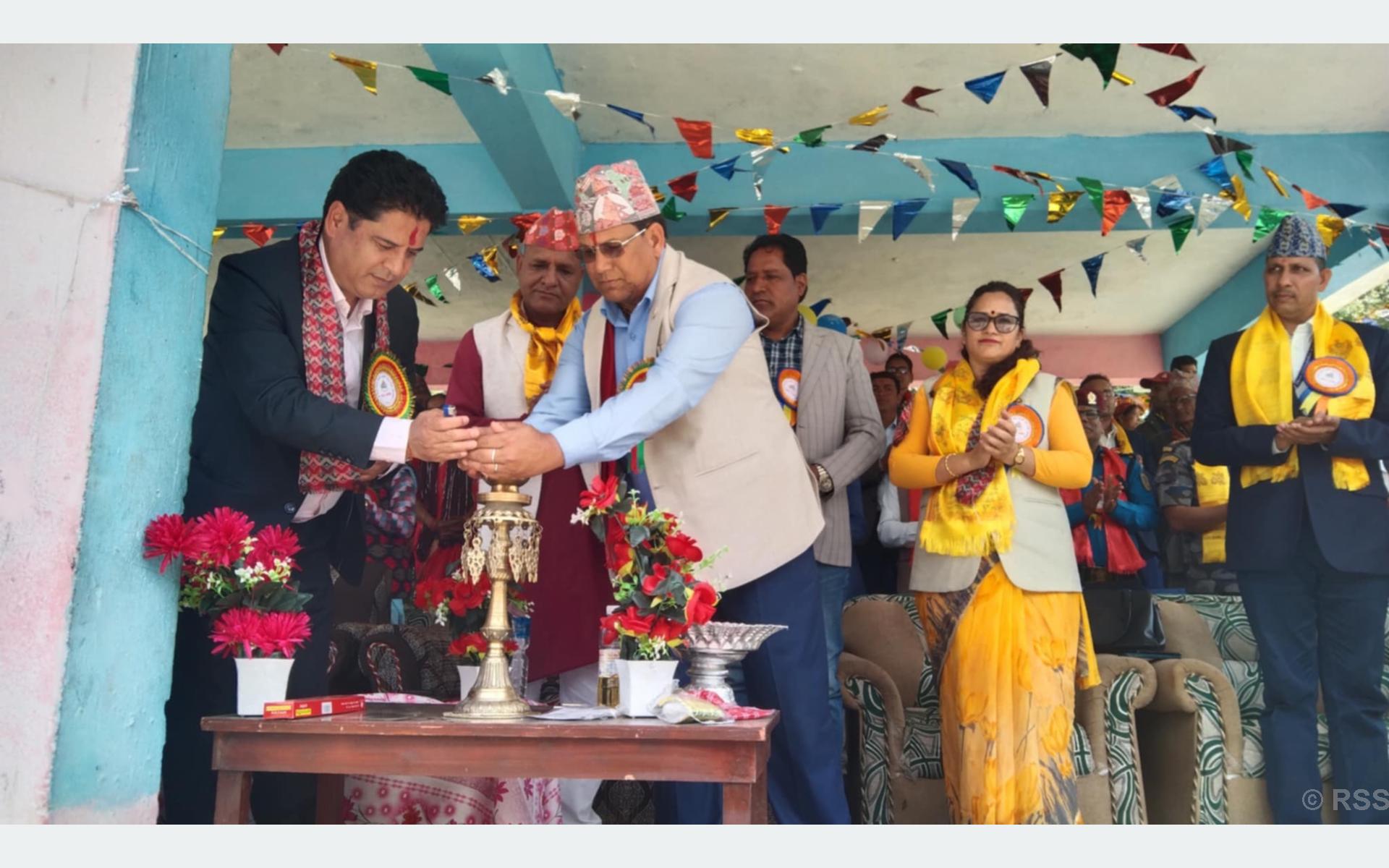 जिल्लास्तरीय राष्ट्रपति रनिङसिल्ड सुरु