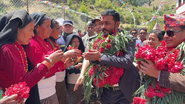 जुम्लावासीका समस्या समाधानका लागि संघीय सरकार प्रतिबद्ध : मन्त्री यादव