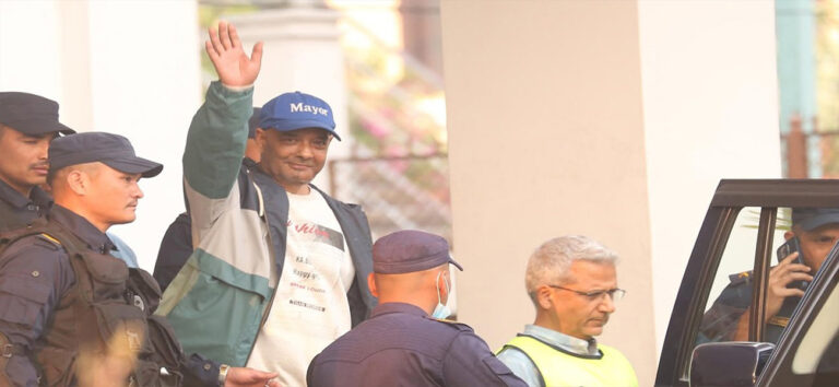 धवलशमशेर राणा हाजिर जमानीमा रिहा, उपचारकाे लागि भारत जाँदै