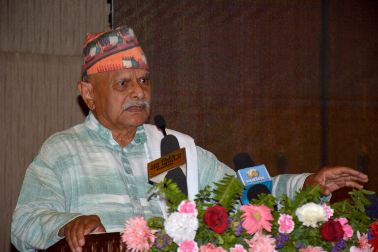 पत्रकारिता ऐनाजस्तै सत्यतथ्य देखाउने माध्यम हो: पूर्वराष्ट्रपति डा यादव