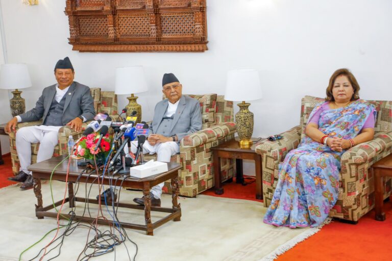 माग सम्बोधन गरेरै फर्काउने आन्दोलनरत शिक्षकहरुलाई प्रधानमन्त्रीको आश्वासन