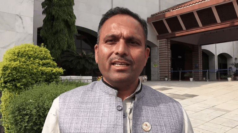 शिक्षकमाथि दमन गरेर सरकारले निरंकुशता देखायो : लेखनाथ दाहाल