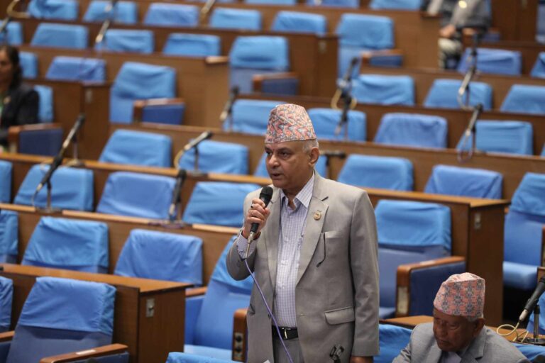 सांसद लिङ्देनले सदनमा माफी माग्नुपर्ने