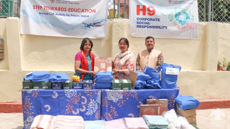 हिमालय एयरलाइन्सद्वारा प्रयास नेपालका बालबालिकाहरूलाई शैक्षिक सामग्रीहरू सहयोग