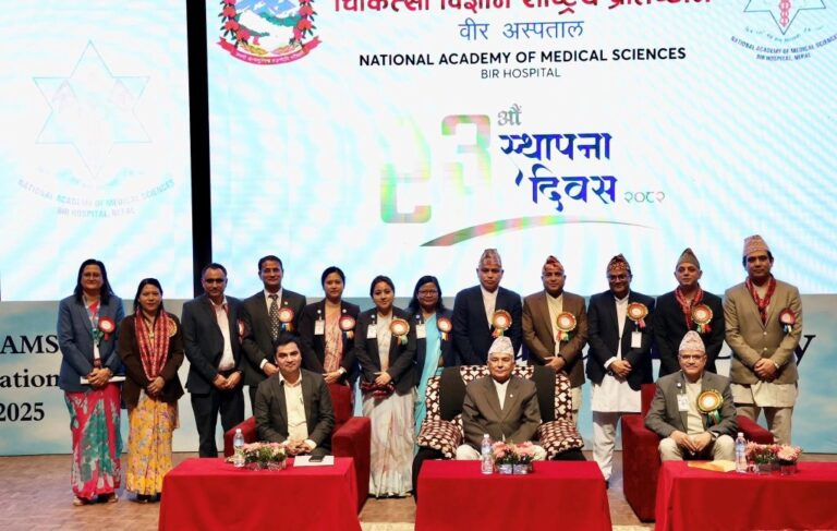 स्वास्थ्य क्षेत्रलाई प्राथमिकता दिँदै बजेट बढाउनुपर्छ: स्वास्थ्यमन्त्री पौडेल