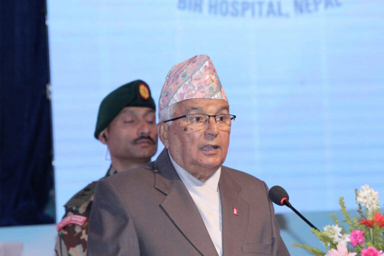 चिकित्सक विदेशिनु चिन्ताको विषय : राष्ट्रपति पौडेल
