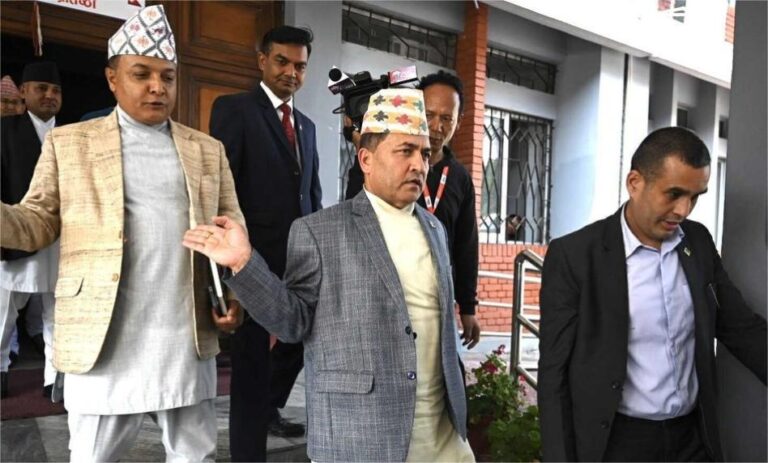 निजामती कर्मचारीलाई ‘कुलिङ पिरियड’ लगाउनु असंवैधानिक रहेको मुख्यसचिव र सचिवहरूको दाबी