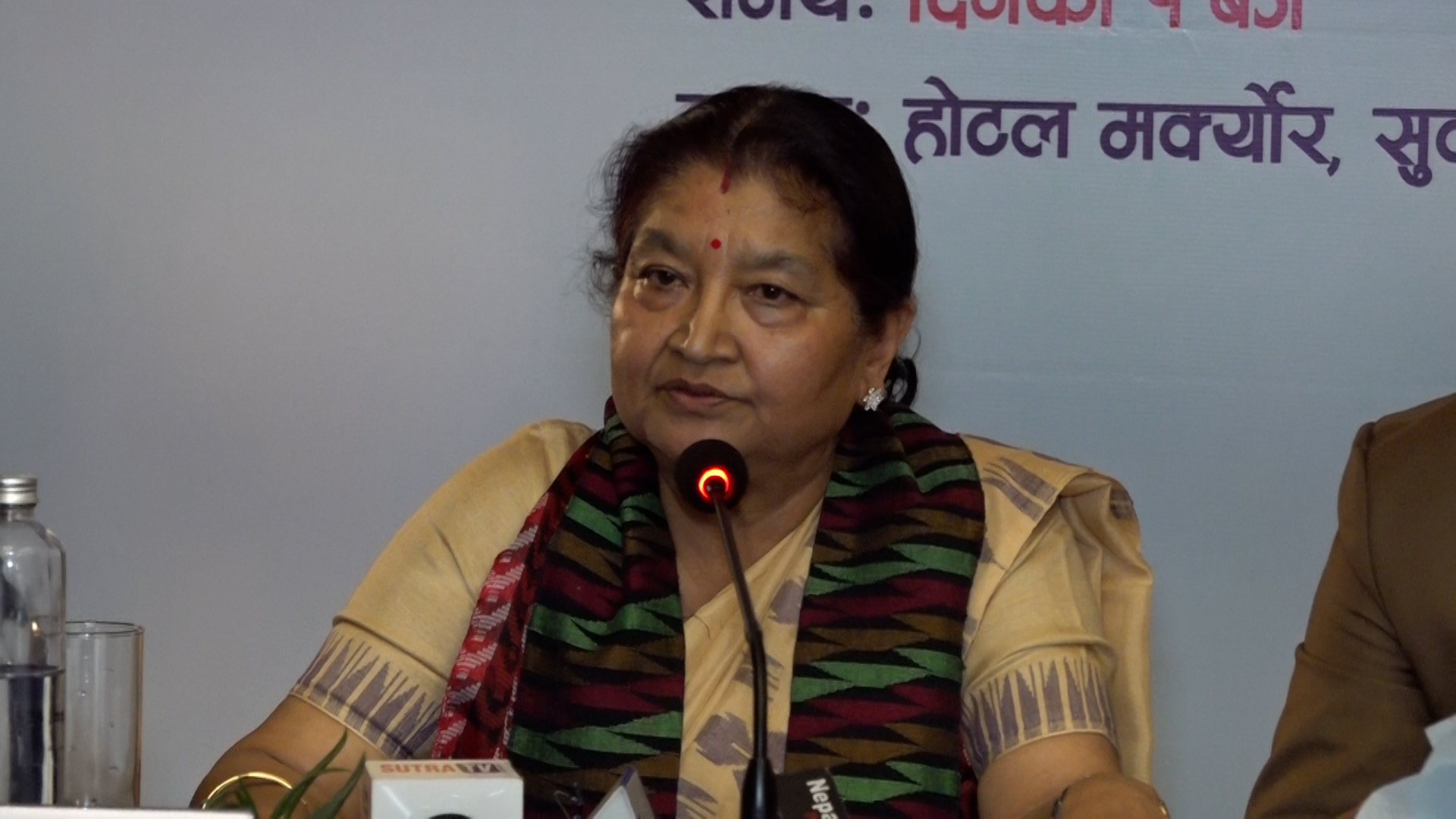 निभ्न लागेको बत्ती सरह भइसकें, राजनीतिमा आउने सोच छैन: राधिका शाक्य