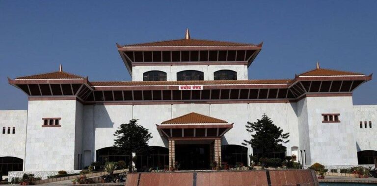 नीति तथा कार्यक्रममाथि ३७ संशोधन प्रस्ताव
