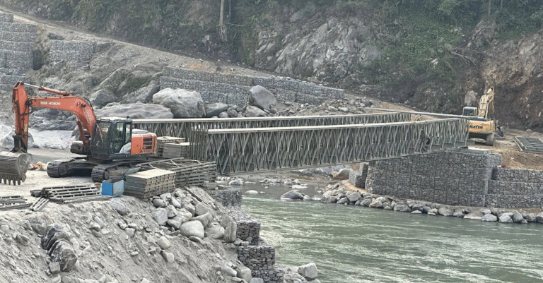 पानीको सतह बढेपछि ‘बेलिब्रिज’ झिकियो
