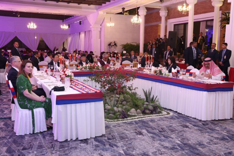 प्रधानमन्त्री ओलीद्वारा सगरमाथा संवादका अतिथिको सम्मानमा रात्रिभोज