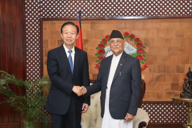 प्रधानमन्त्रीसँग चिनियाँ जनकङ्ग्रेसका उपाध्यक्षको शिष्टाचार भेट