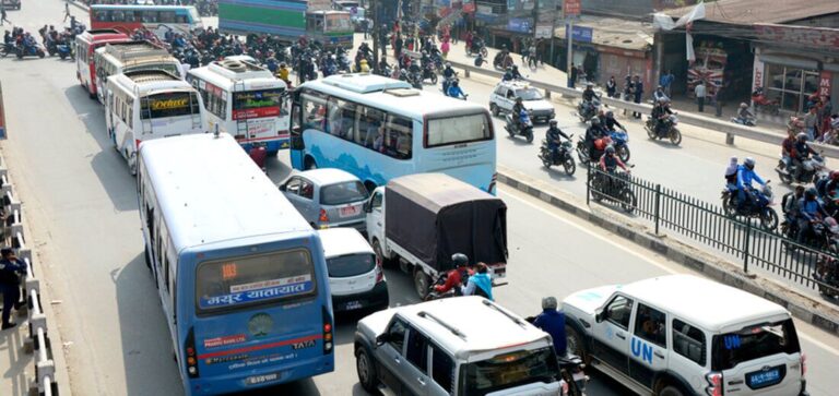 बीस वर्ष पुराना सवारीको लगत कट्टा गर्न दुई वर्षको आयकर छुट