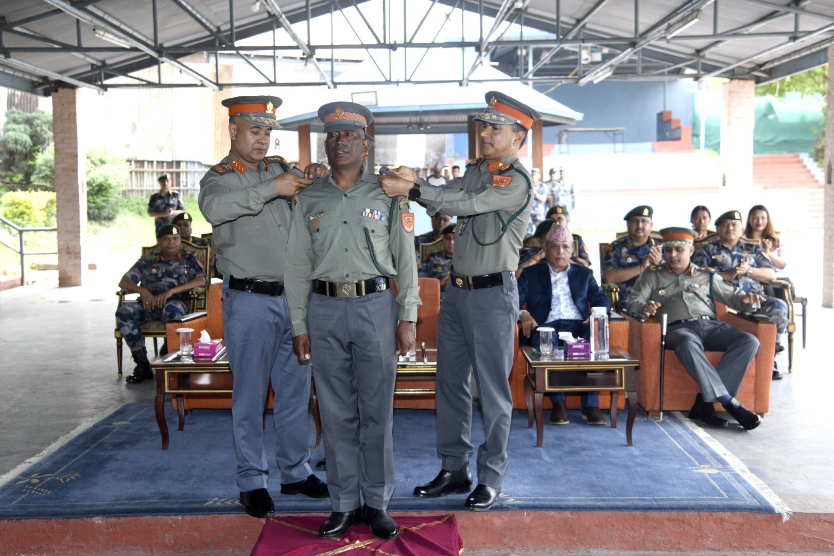 सगरमाथा आरोही छत्यालको बढुवा, दर्ज्यानी चिन्ह प्रदान