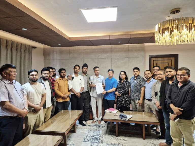 उपचारबारे फैसला उपभोक्ता अदालतमा भएकोमा चिकित्सकहरु ‘हतोत्साही’,  ॐ अस्पतालको केसलाई लिएर एनएमएले भेट्यो कानुन मन्त्री