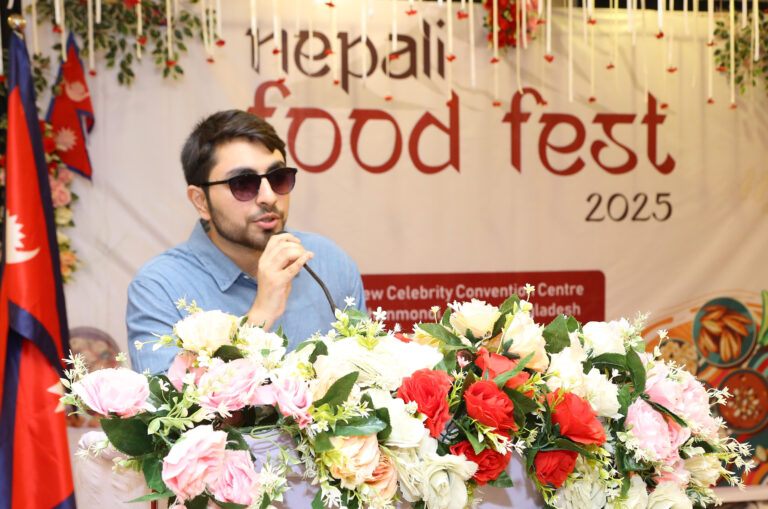 युवाको मुस्कानभित्रको डिप्रेसन