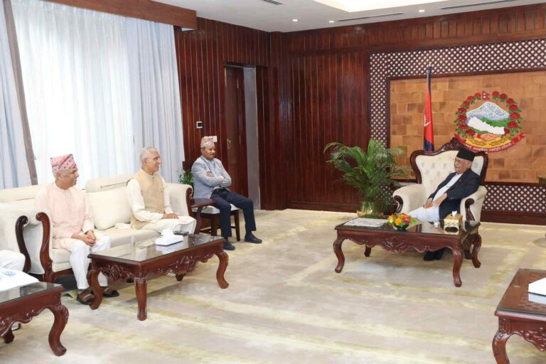 एघारौं विश्व योग दिवसको तयारीबारे प्रधानमन्त्रीसँग छलफल