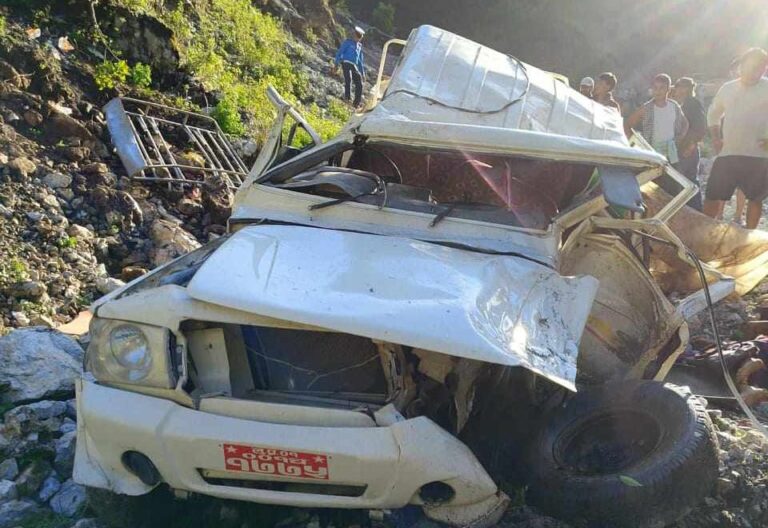 बागलुङमा जीप दुर्घटनाः दुई जनाको मृत्यु, १४ घाइते