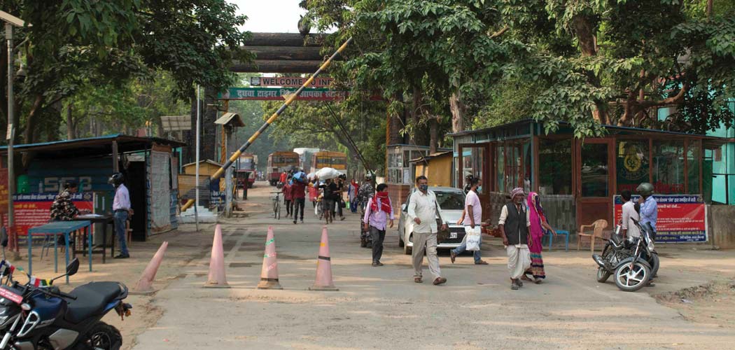भारतबाट फर्किनेमा कोरोना सङ्क्रमण, पर्याप्त कीट नहुँदा परीक्षणमा समस्या