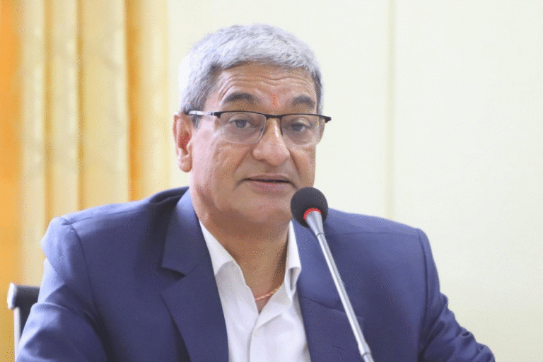 भिजिट भिसा प्रकरणबारे संसदमै जवाफ दिन्छु : गृहमन्त्री लेखक