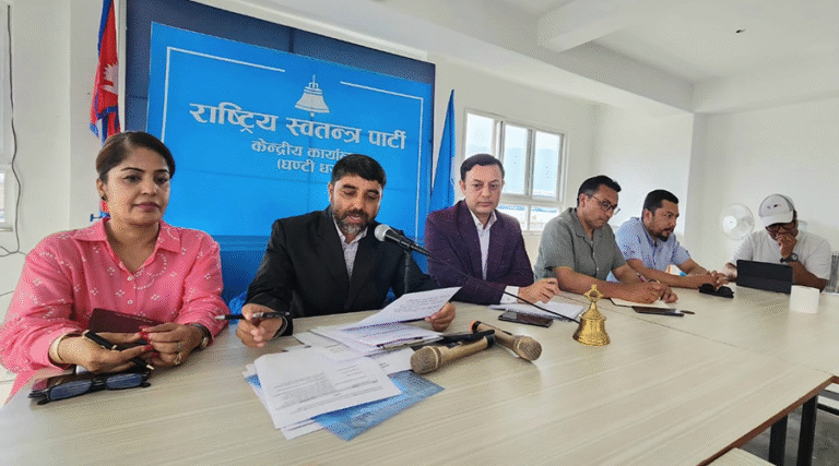 रवि लामिछानेविरुद्ध प्रतिशोध साँधिएको भन्दै रास्वपाले सुरु गर्‍यो हस्ताक्षर अभियान