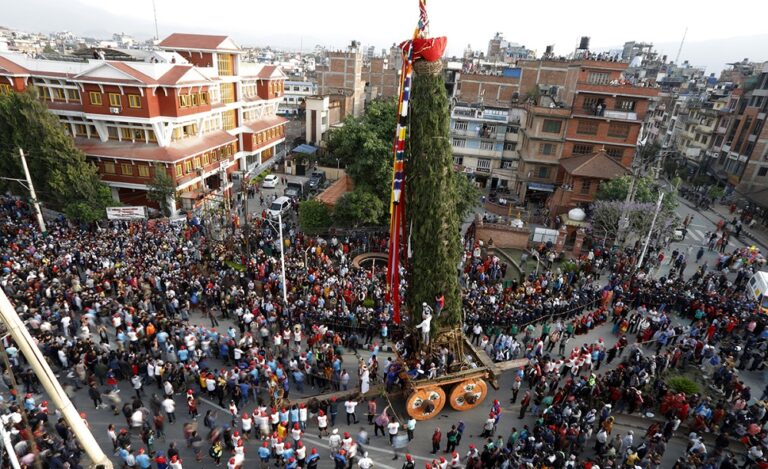 रातो मच्छेन्द्रनाथको भोटो आज देखाइँदै, काठमाडौं उपत्यकामा आज सार्वजनिक विदा