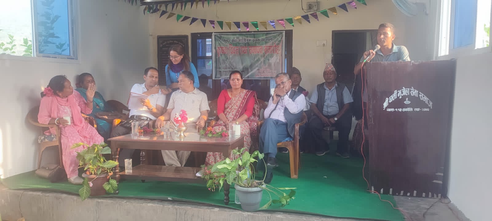 रासायनिक विषादीको विकल्प सिकाउँदै कृषि ज्ञान केन्द्र