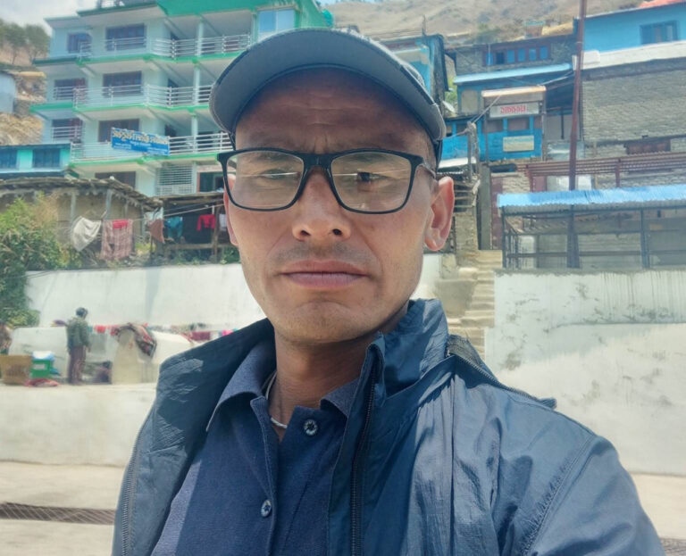 वडाध्यक्ष शाहीमाथि चक्कु प्रहार
