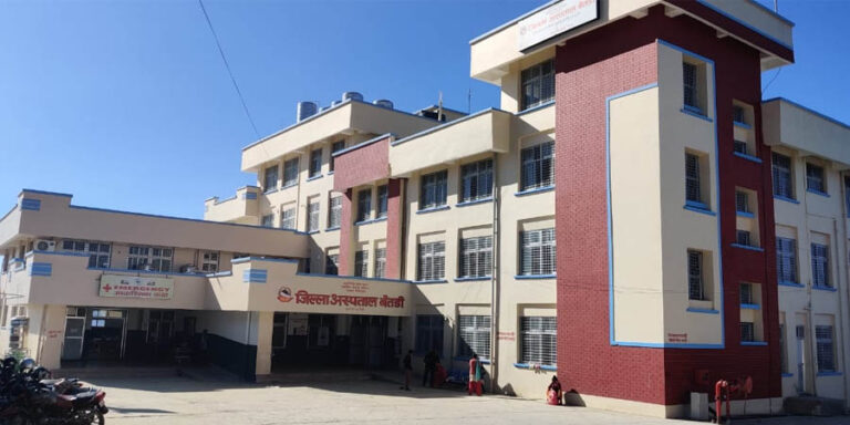 जिल्ला अस्पताल बैतडीमा पहिलो पटक हर्नियाको सफल शल्यक्रिया