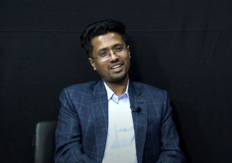 ‘पुरुष नर्स’ बारे स्वास्थ्य क्षेत्रमै धेरैले सुनेको समेत रहेनछन् : लक्ष्मण श्रेष्ठ
