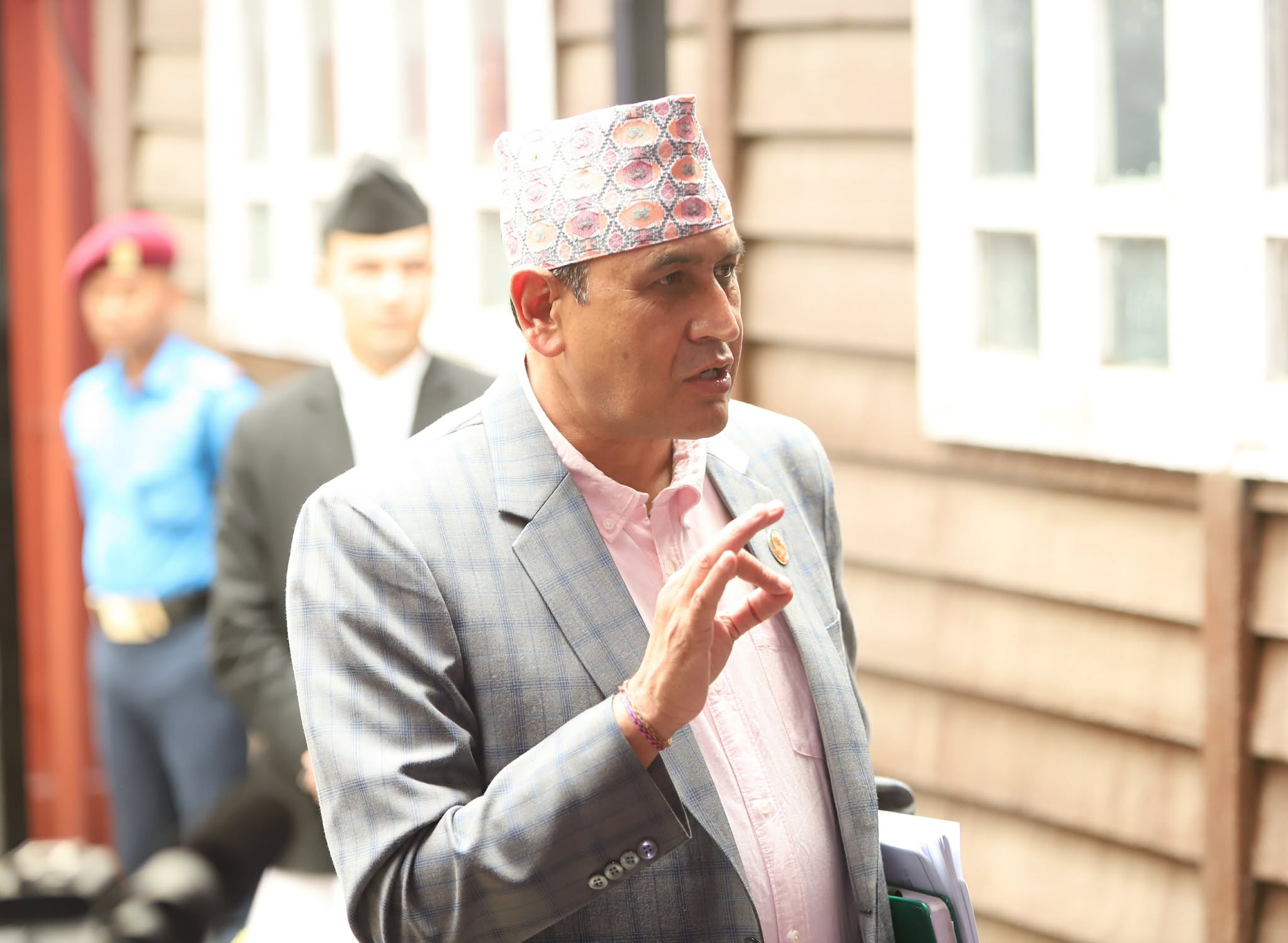 कुलिङ पिरियडमा कानुन मन्त्रालयले हेरफेर गरेको समिति सभापति खतिवडाको दाबी