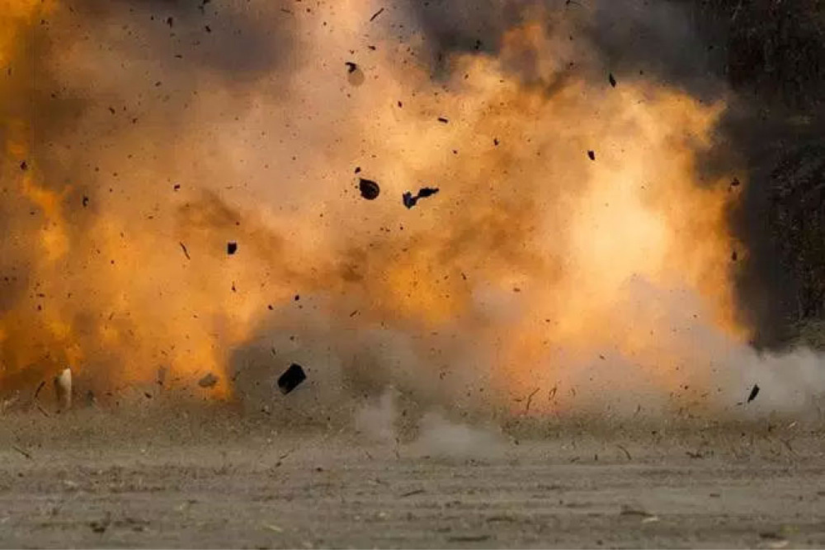 बारामा जगदम्बा स्टिलको भट्टी पड्कियो, केही मानिस घाइते